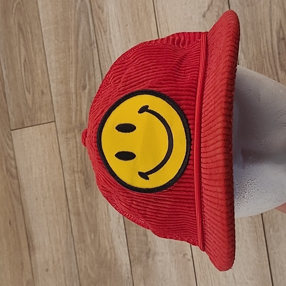 AVIATOR NATION Austin Texas Trucker Smiley Red Corduroy Mesh Snapback Hat‎ Cap